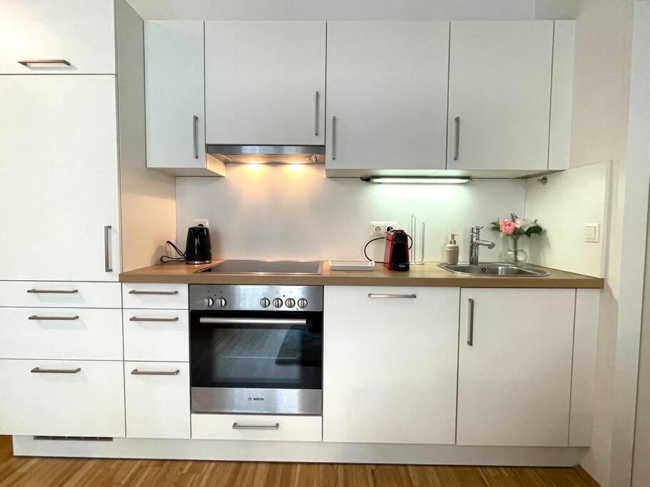 New I Stylish I Modern I Cozy Lägenhet Wien Exteriör bild